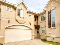 Building Photo - 505 Kingscote Ct