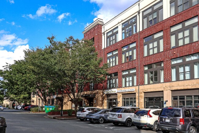 Building Photo - 2125 Southend Dr