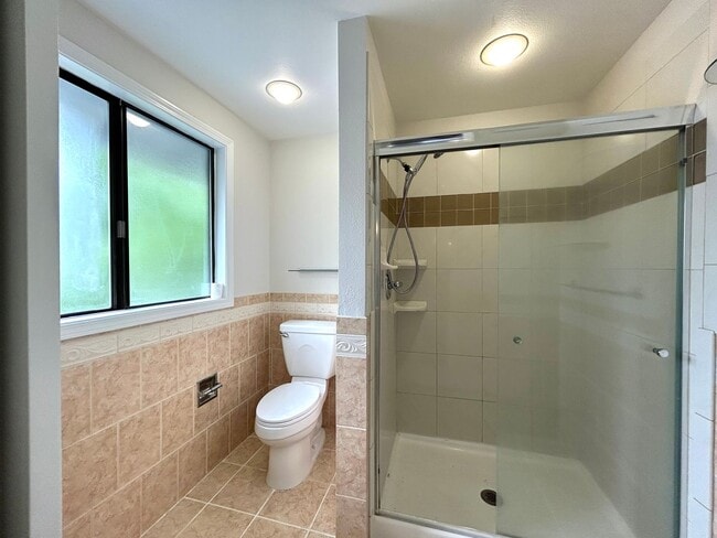 Building Photo - Beautiful 4BD Home | Fireplace, Fenced Backyard, Deck, Garage & A/C