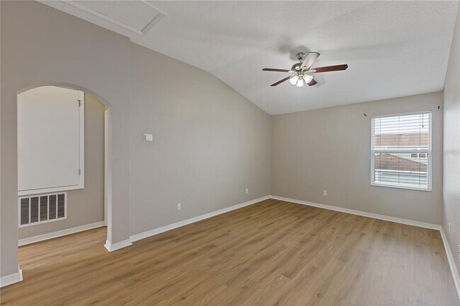 Building Photo - 506 Rainbow Springs Loop