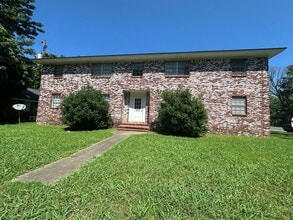 Building Photo - 1000 N Denver