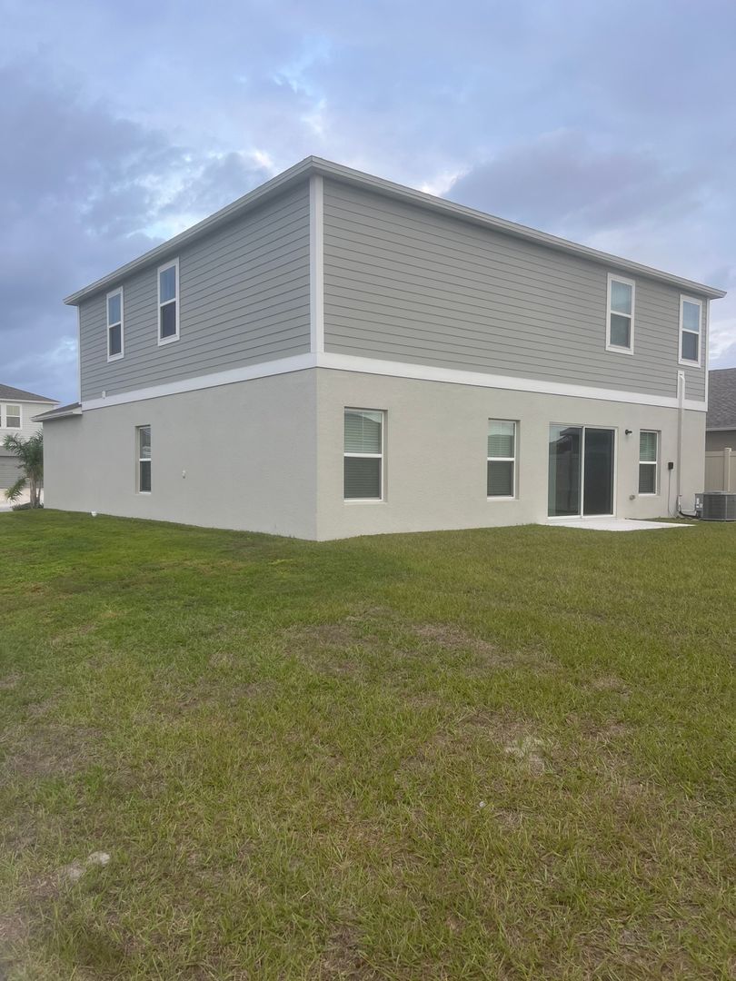Building Photo - 1443 Axel Cir