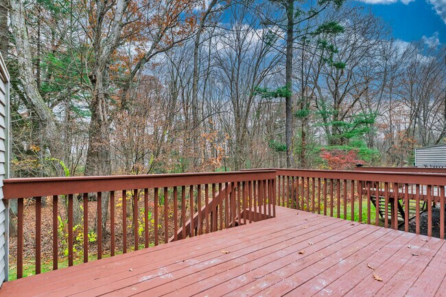 Building Photo - 208 Castlewood Dr