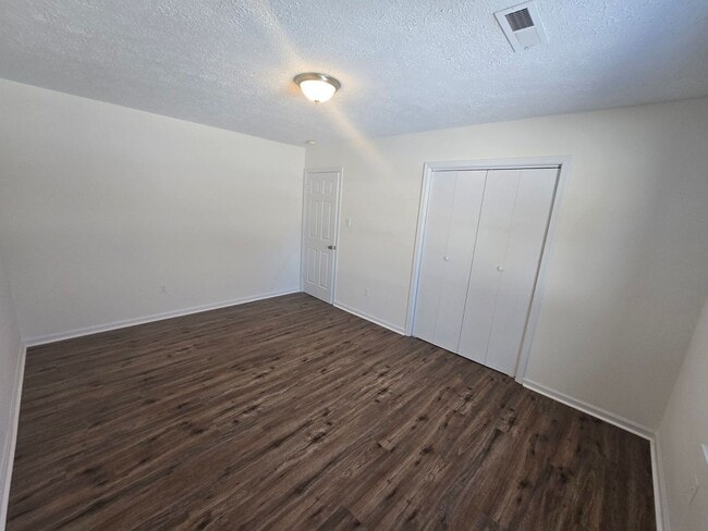 Building Photo - 2 bedroom duplex in Prince George County