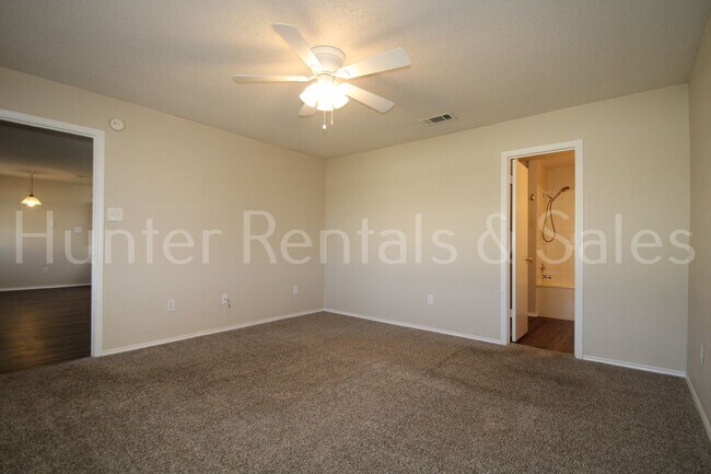 Building Photo - Spacious 4-Bedroom Home in Killeen