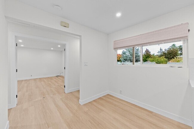 Building Photo - 22434 Salem Ave