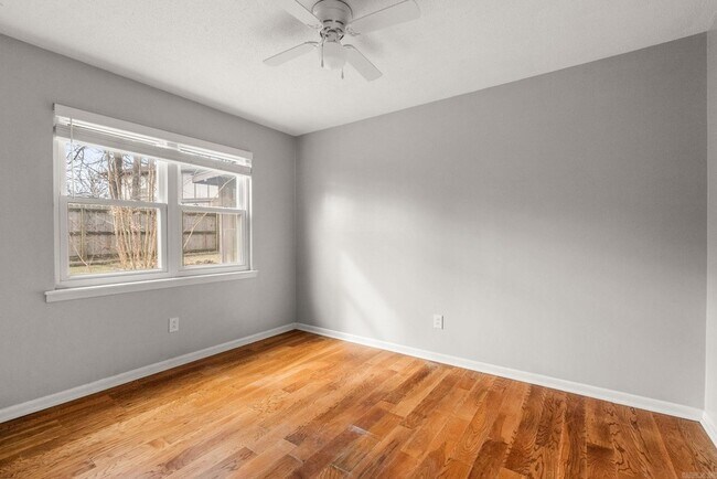 Building Photo - 1708 War Eagle Dr