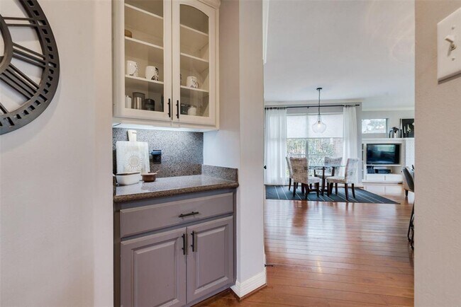 Building Photo - Stunning Home in Falcon Point!