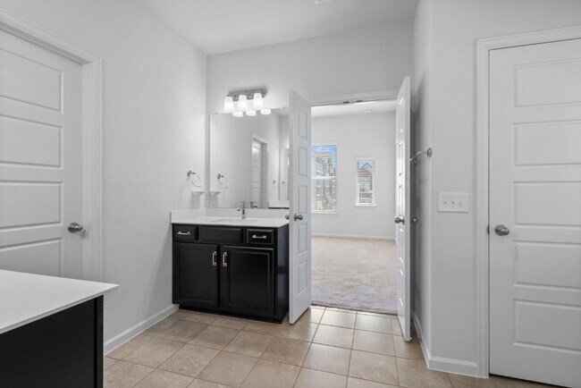 Building Photo - 13615 Terrett Trce