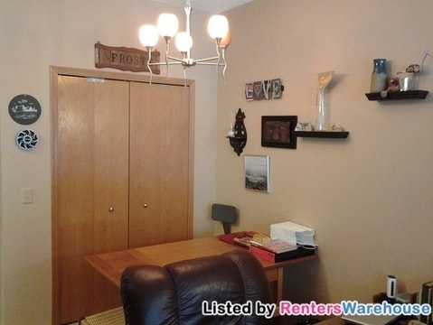 Building Photo - 15644 Garrett Dr