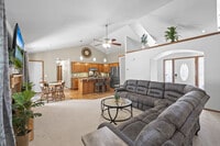 Building Photo - 660 S Majestic View Dr