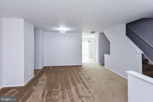 Building Photo - 915 Westlake Dr