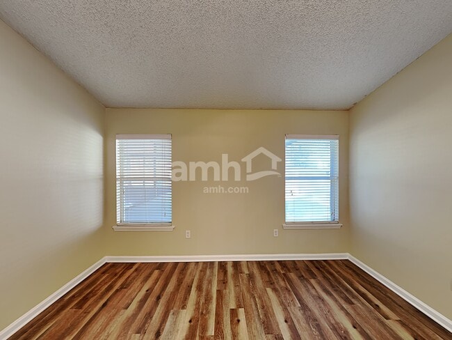 Building Photo - 2570 Blackstone Ct