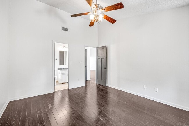 Building Photo - 8983 Heron Walk Dr