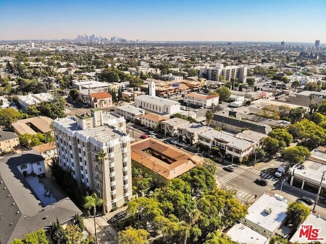 Building Photo - 1314 Hayworth Ave