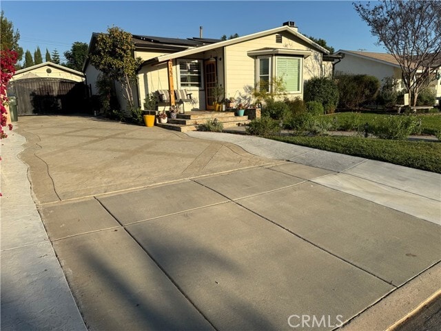 Building Photo - 722 Tressy Ave