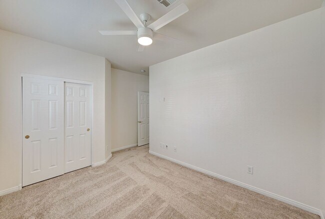 Building Photo - Beautiful 3 Bedroom Single Story Home in A...