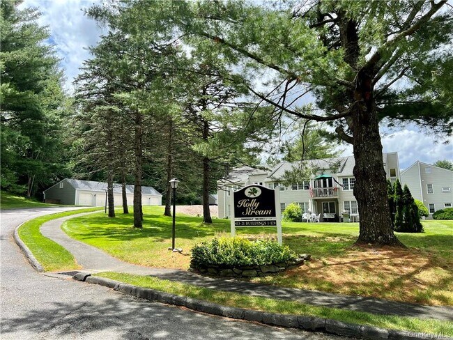 Building Photo - 1604 Holly Stream Ct