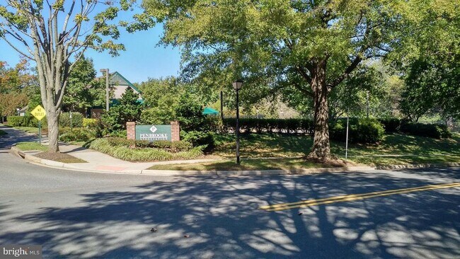 Building Photo - 5705 Chapman Mill Dr