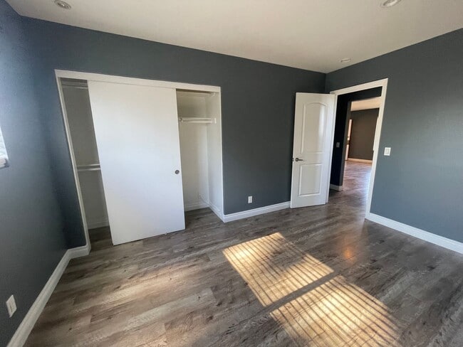 Building Photo - Kona Kai Community 2 Bedroom 1/5 Bath Corn...