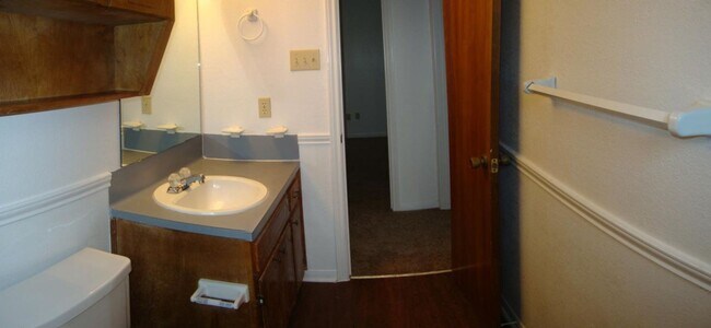 Building Photo - 3-Bedroom House for Rent in Copperas Cove