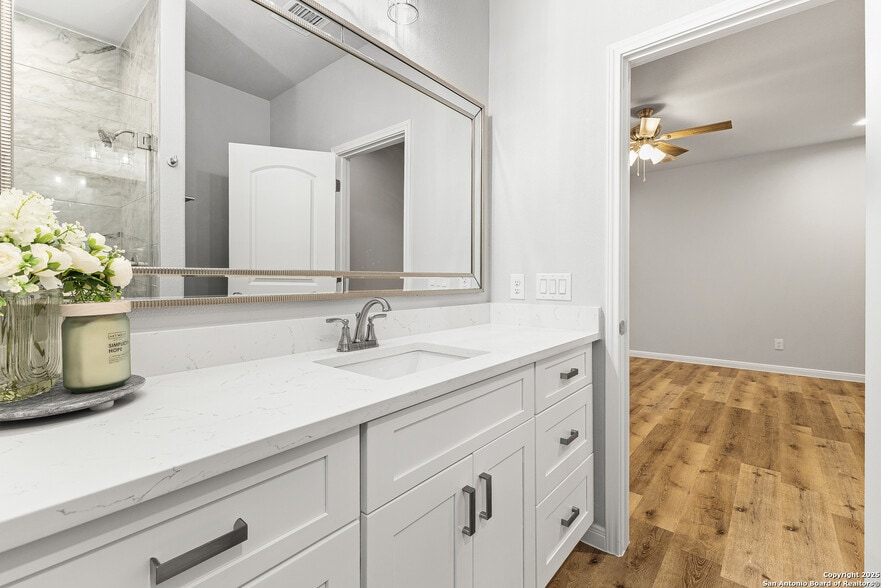 Primary Bath - 505 Linden Ave