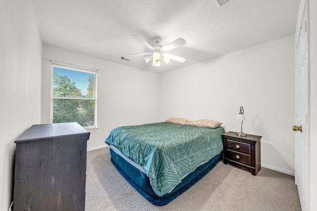 Building Photo - 30 Baccara Pl