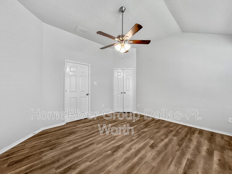 Building Photo - 3318 Lochwood Dr