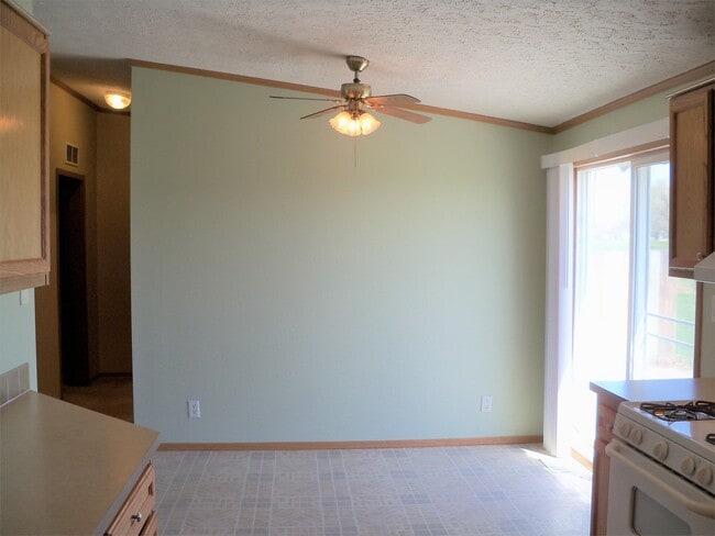 Building Photo - 8311 Shepherd Rd