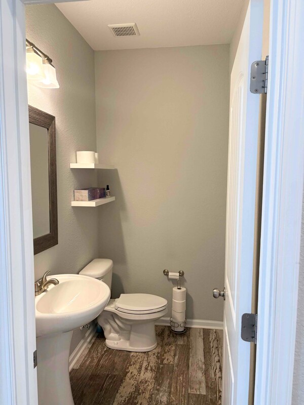 Building Photo - 923 E Ocean View Ave