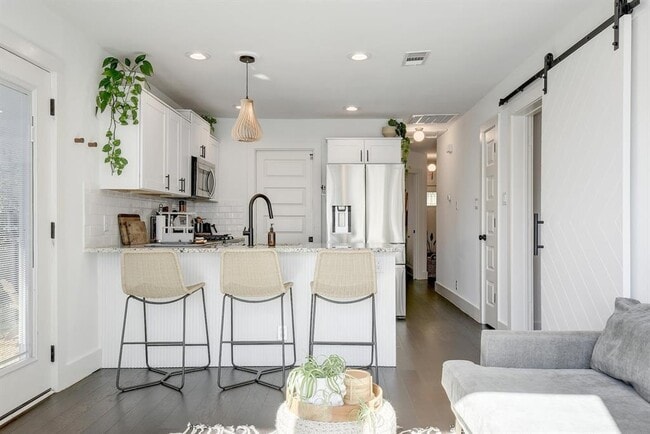 Building Photo - 2901 Glen Rae St