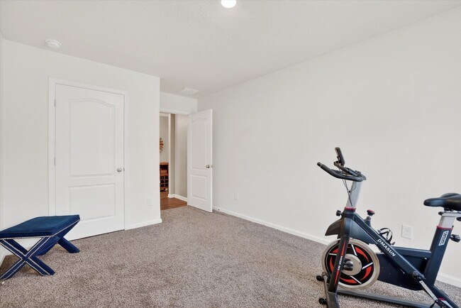 Building Photo - 430 Falcon Ridge Rd