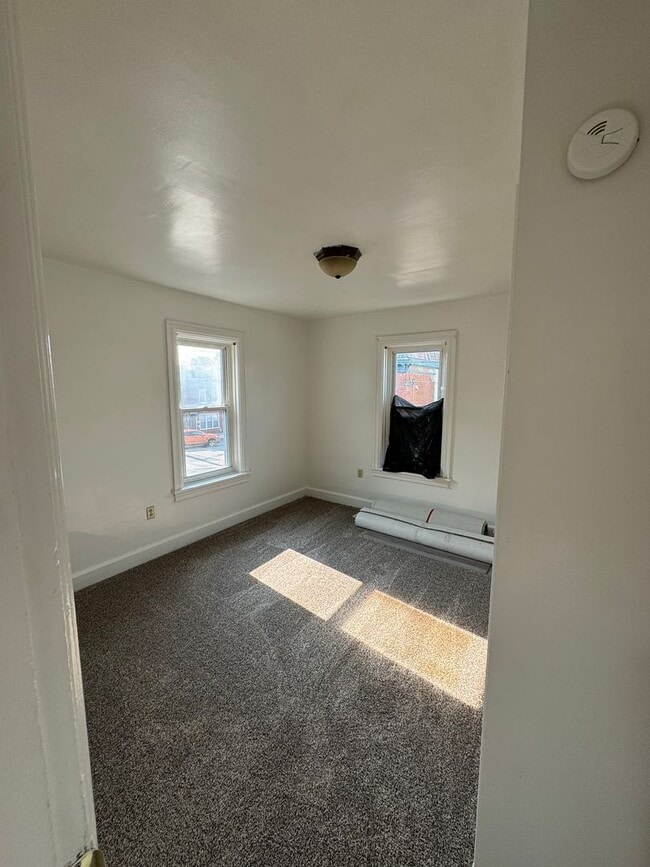 Building Photo - Charming 2 Bedroom, 1 Bath Apartment | Carlisle Area Schools!