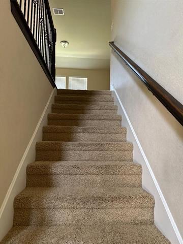 Building Photo - 5017 Hidden Pond Dr