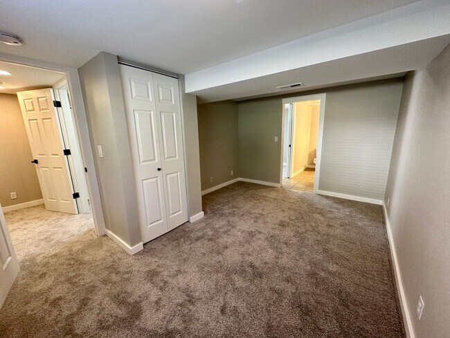Building Photo - Come Experience the Charm of Cle Elum