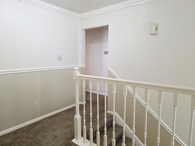 Building Photo - 10306 Jockey Club Dr