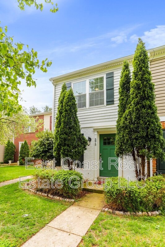 Building Photo - 575 Lancaster Pl