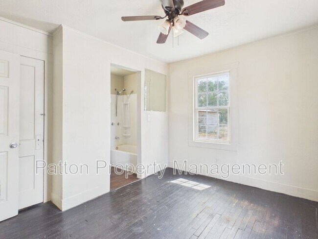 Building Photo - 913 S Louisiana St