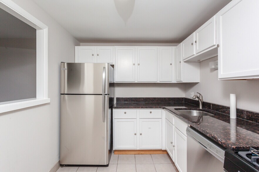 Building Photo - 1460 Fairlane Dr