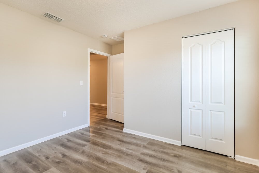 Building Photo - 11454 Carson Lake Dr