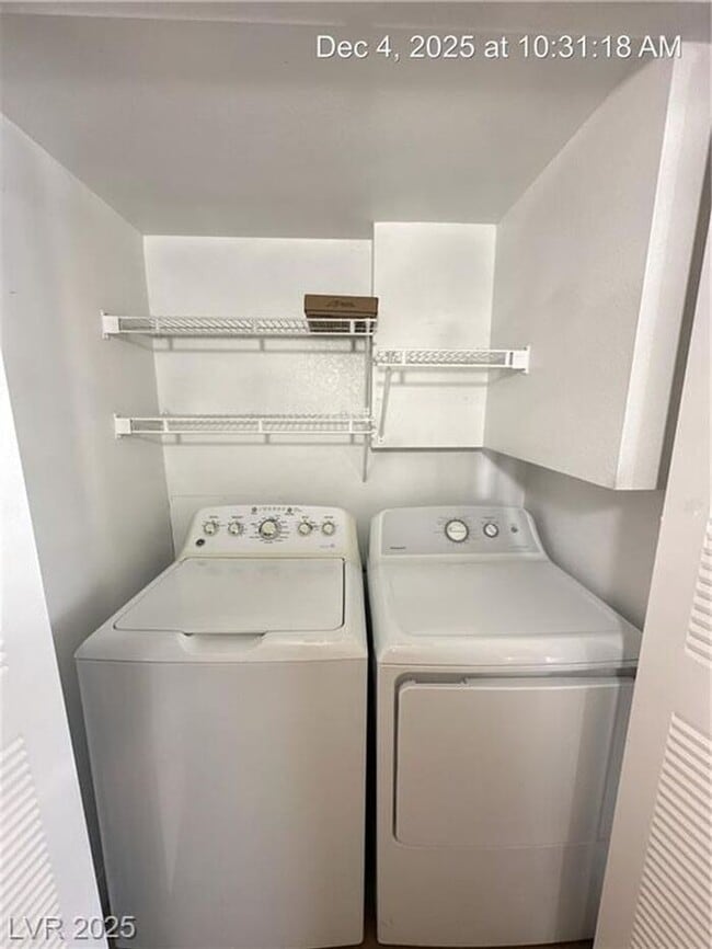 Building Photo - 2ND STORY 2-BEDROOM GREEN VALLEY CONDO