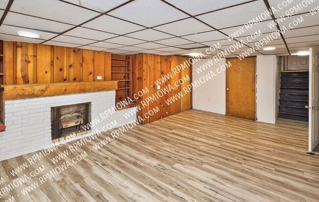 Building Photo - 3620 E 7th St