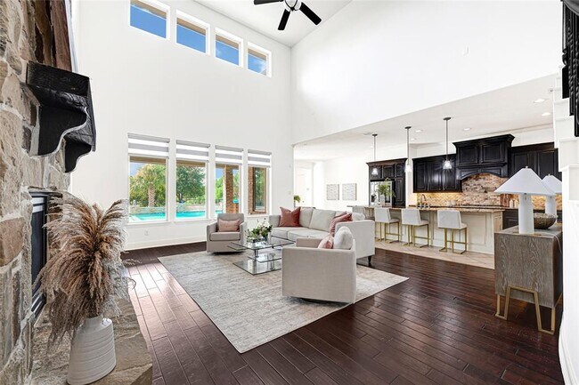 Building Photo - 19003 Cove Manor Dr