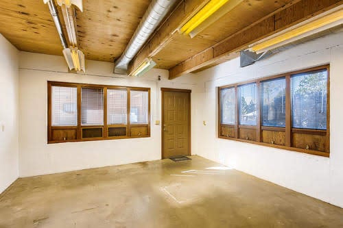 Building Photo - 650 Freeland Ct