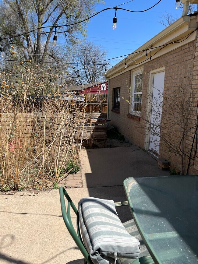 Building Photo - 1411 26th St