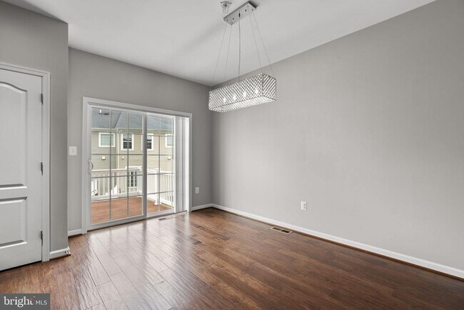 Building Photo - 9442 Adelaide Ln