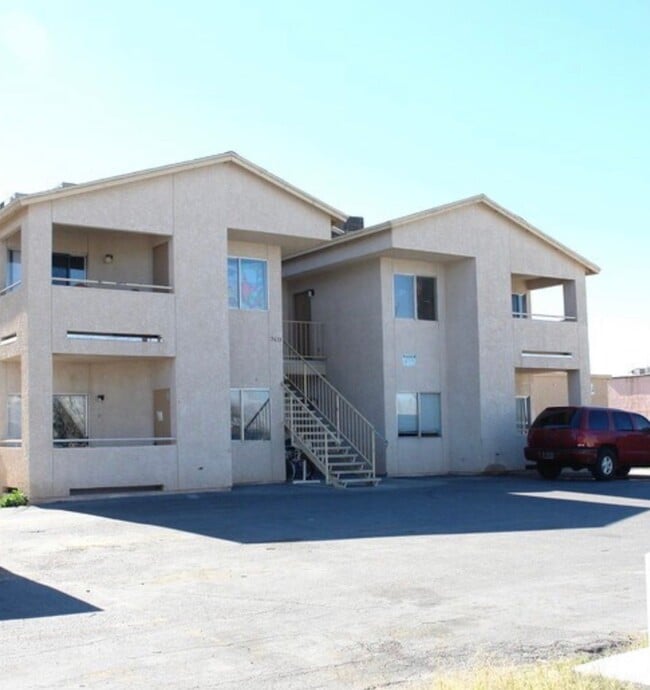 Building Photo - 5675 E Lake Mead Blvd