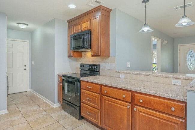 Building Photo - 1629 Campbell Dr N