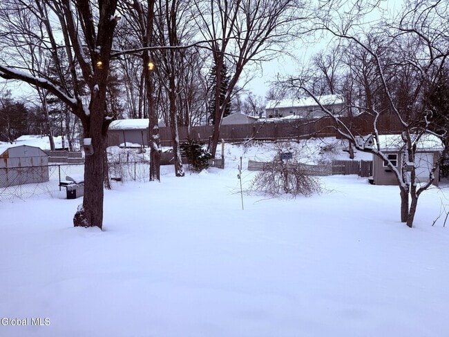 Building Photo - 10 Willey St