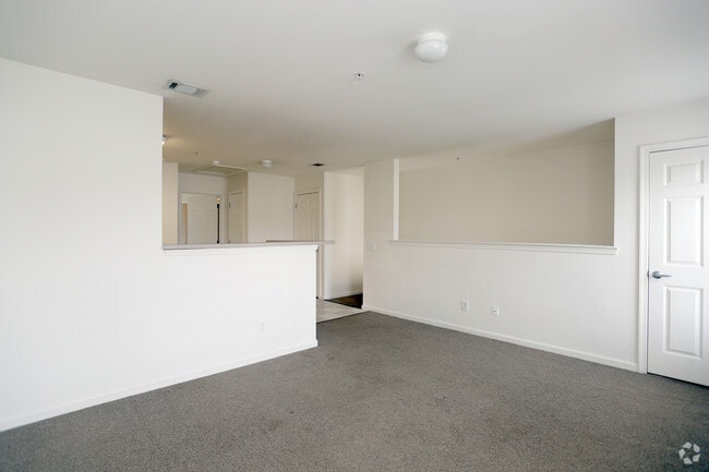 Living Room - The Willows at Salisbury